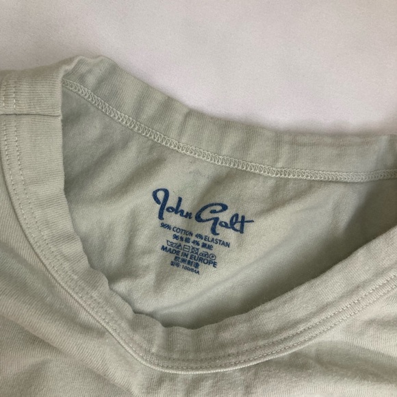 Brandy Melville Baby Tee - Picture 3 of 3